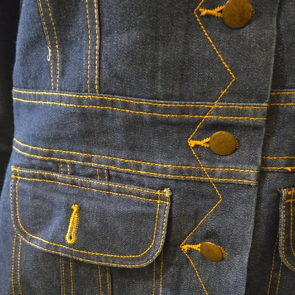 Newport News Blue Jean Jacket Structured Silhouette - Picture 3 of 8